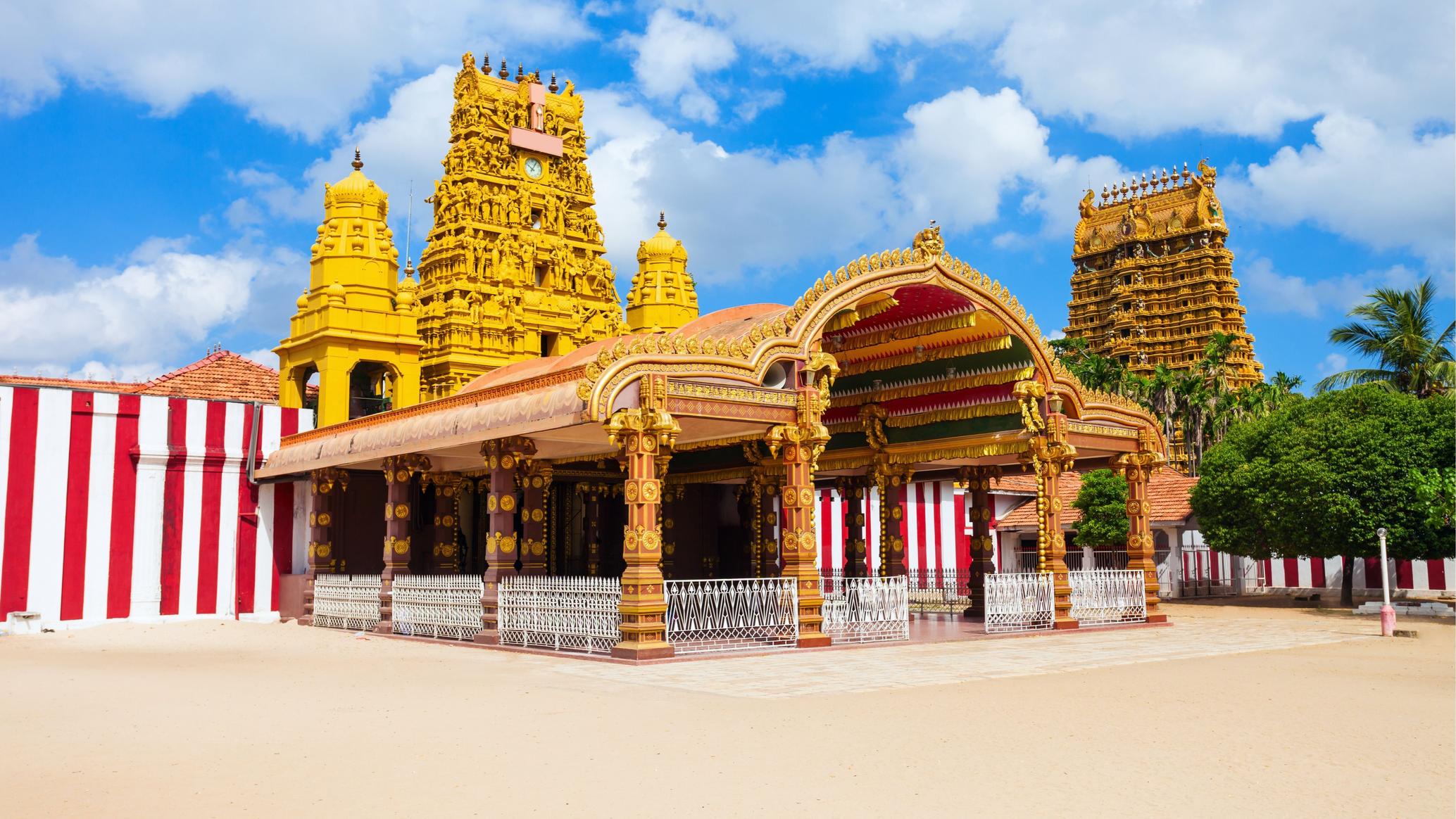 Jaffna Nallur Kandaswamy Temple Sri Lanka – Famous Hindu Murugan Temple with Golden Gopuram Architecture
